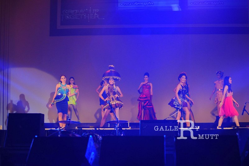 INT_4751.jpg - ภาพบรรยากาศ Freshy Night 2013 วันที่ 7 กรกฎาคม 2556 (อัลบั้ม 3)