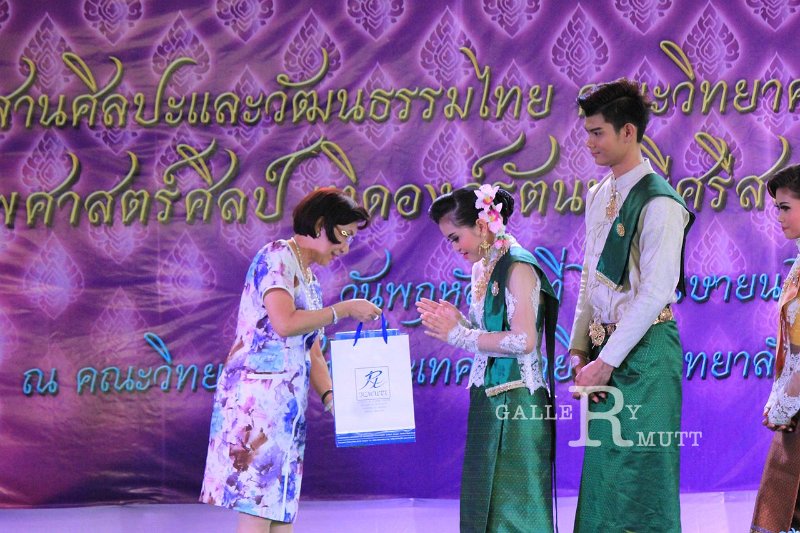 20150423songkran_09.jpg