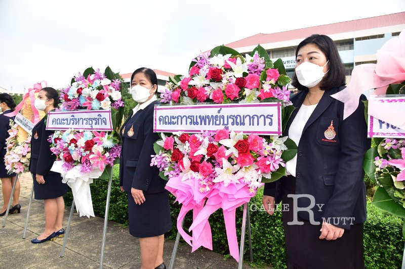 20211020-laying-a-wreath-064.JPG