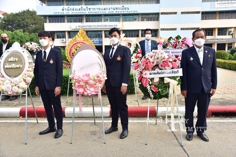 20211020-laying-a-wreath-067.JPG