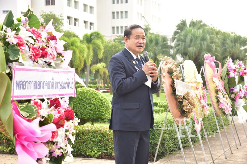 20211020-laying-a-wreath-084.JPG