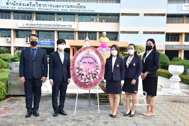 20211020-laying-a-wreath-102.JPG