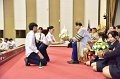 20230629-pay-homage-to-teacher-318