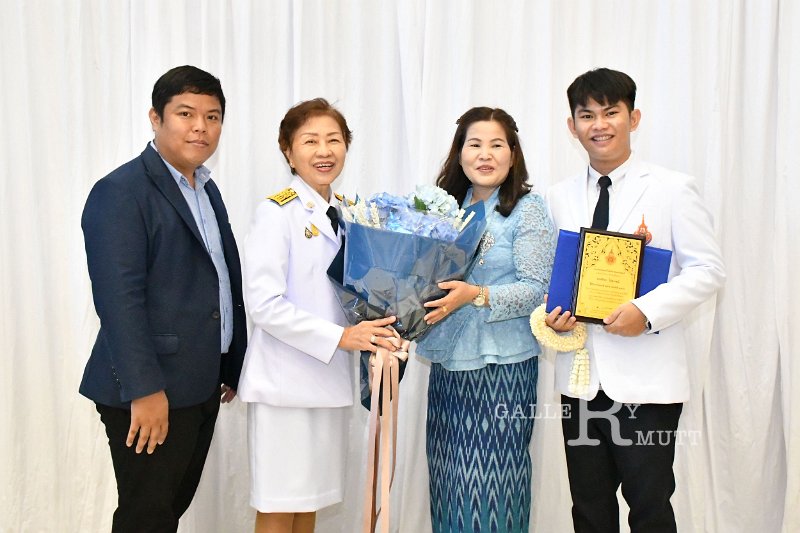 20230810-give-a-blessing-019.JPG