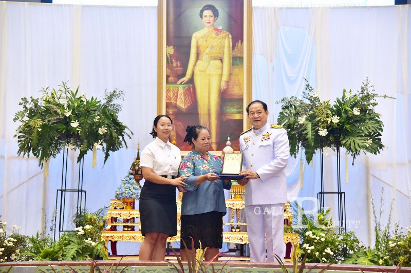 20230810-give-a-blessing-158.JPG