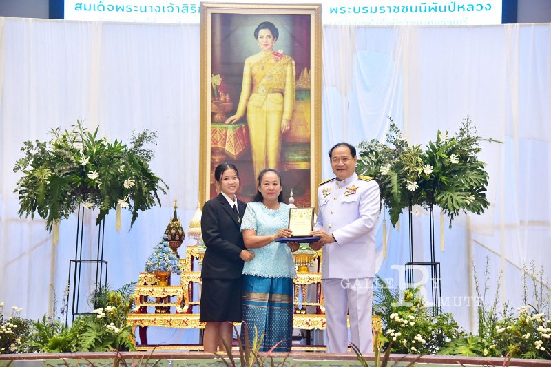 20230810-give-a-blessing-171.JPG