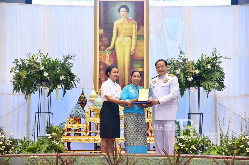 20230810-give-a-blessing-178.JPG