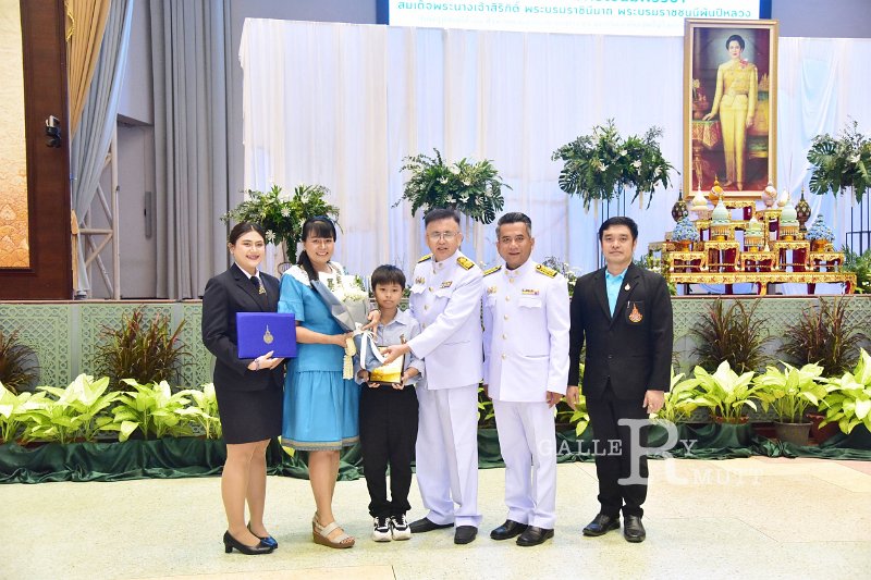 20230810-give-a-blessing-227.JPG