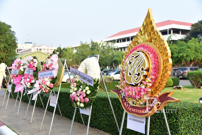 20231020-lay-a-wreath-005.JPG