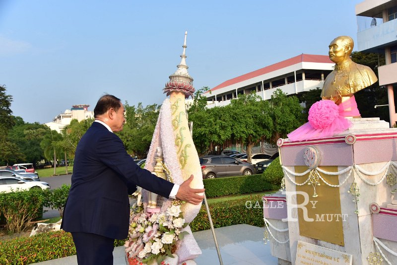 20231020-lay-a-wreath-044.JPG