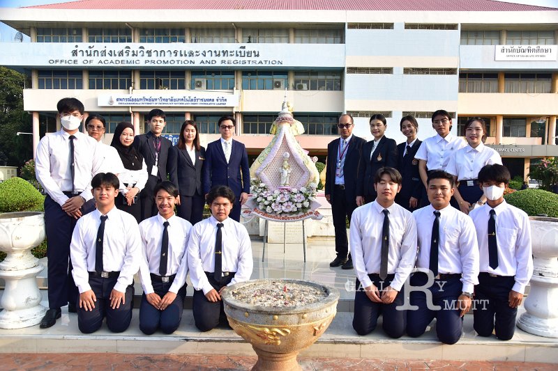 20231020-lay-a-wreath-088.JPG