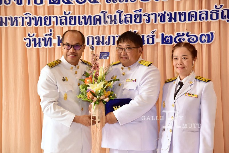 20240227-receive-royal-decorations-185.JPG