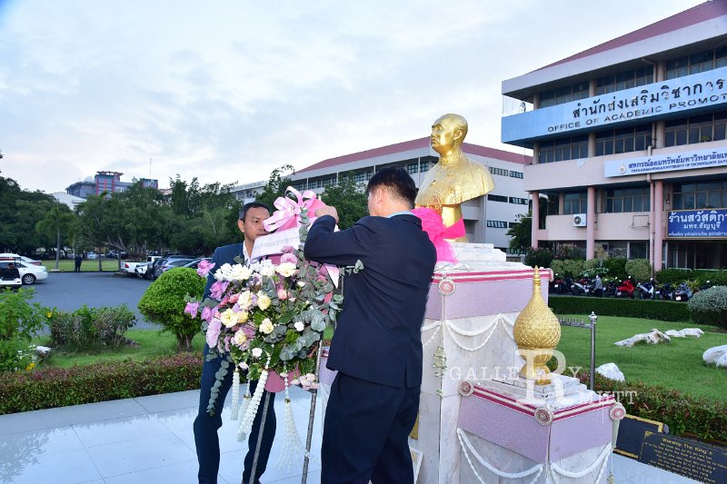 20241022-lay-a-wreath-037.JPG