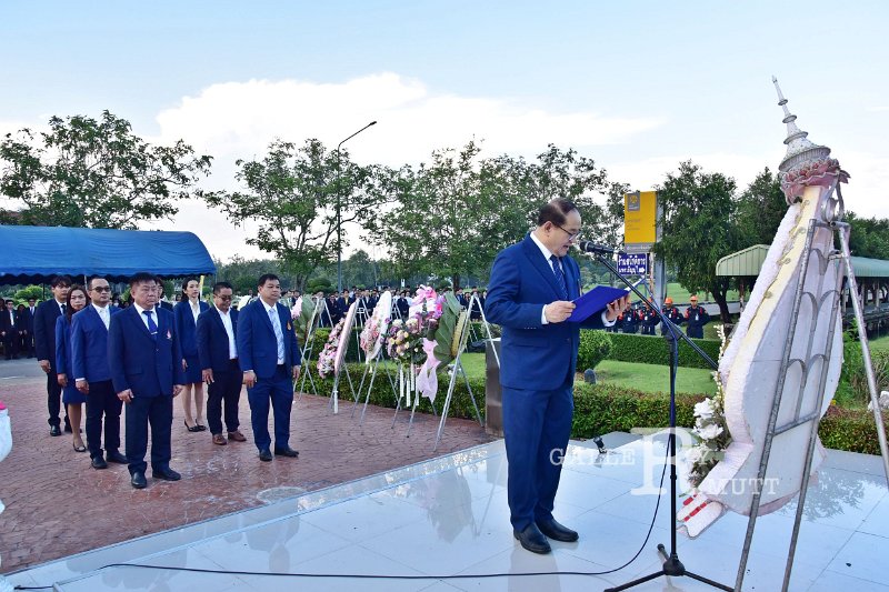 20241022-lay-a-wreath-114.JPG