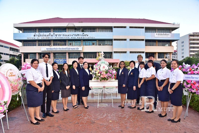 20241022-lay-a-wreath-151.JPG