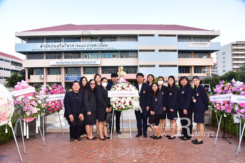 20241022-lay-a-wreath-152.JPG