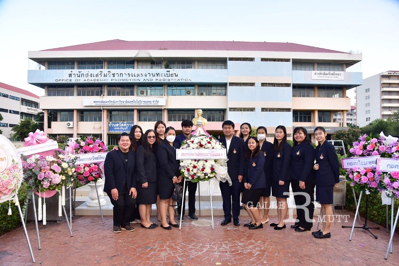 20241022-lay-a-wreath-154.JPG
