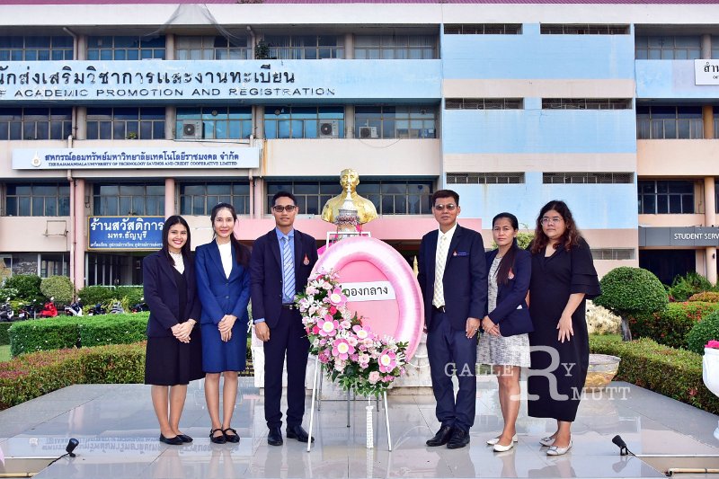 20241022-lay-a-wreath-161.JPG