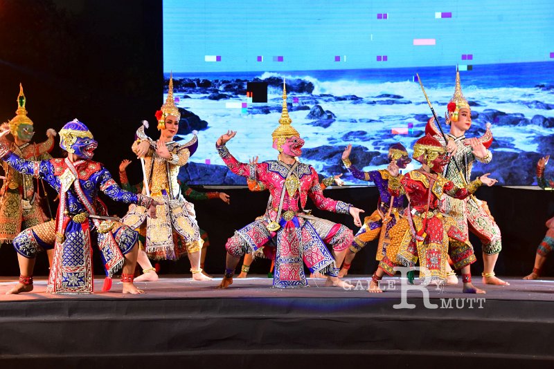 20241115-rmutt-Loy-Kratong-Festival-041.JPG