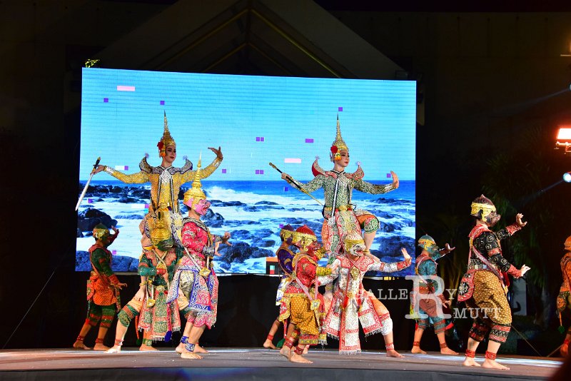 20241115-rmutt-Loy-Kratong-Festival-047.JPG