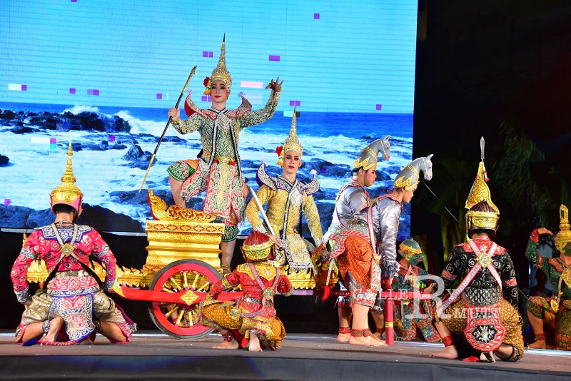 20241115-rmutt-Loy-Kratong-Festival-049.JPG
