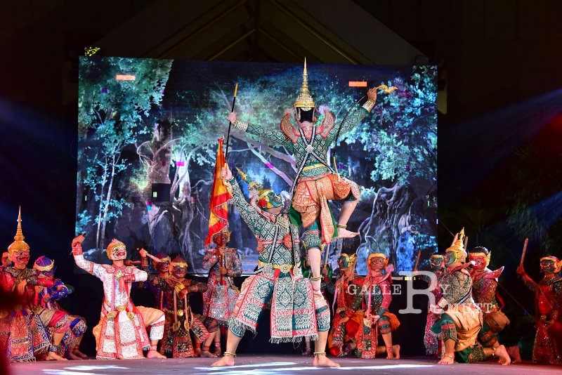 20241115-rmutt-Loy-Kratong-Festival-058.JPG
