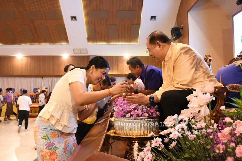 20250409-rmutt-Songkran-560.JPG
