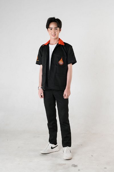 Presenter-2566-Fa-13.jpg