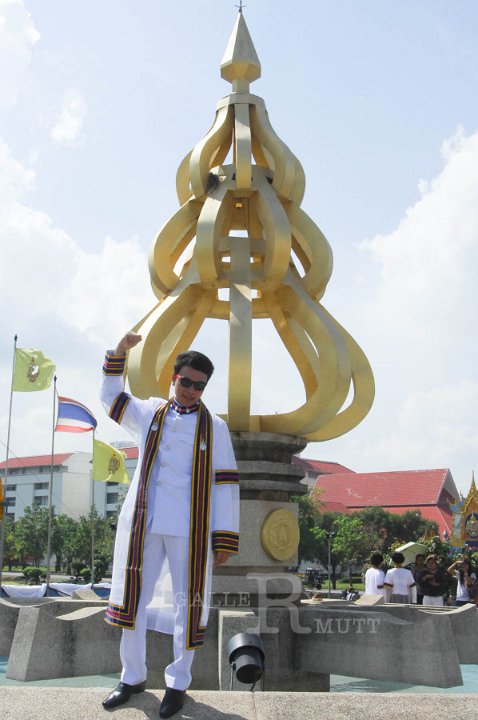 DSC_0118.jpg - ซ้อมใหญ่พิธีพระราชทานปริญญาบัตรฯ มหาวิทยาลัยเทคโนโลยีราชมงคลประจำปีการศึกษา 2553 (ช่วงเช้า วันที่ 20 04 55)