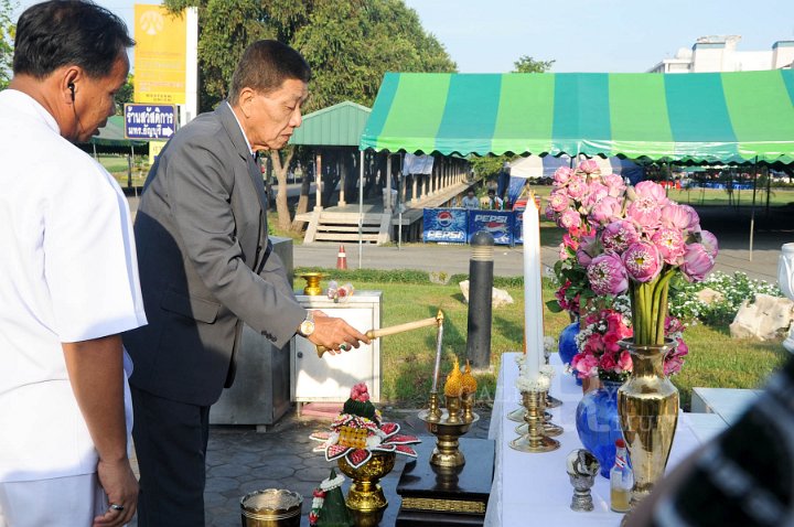 DSC_4608.jpg - ซ้อมใหญ่พิธีพระราชทานปริญญาบัตรฯ มหาวิทยาลัยเทคโนโลยีราชมงคลประจำปีการศึกษา 2553 (ช่วงเช้า วันที่ 20 04 55)