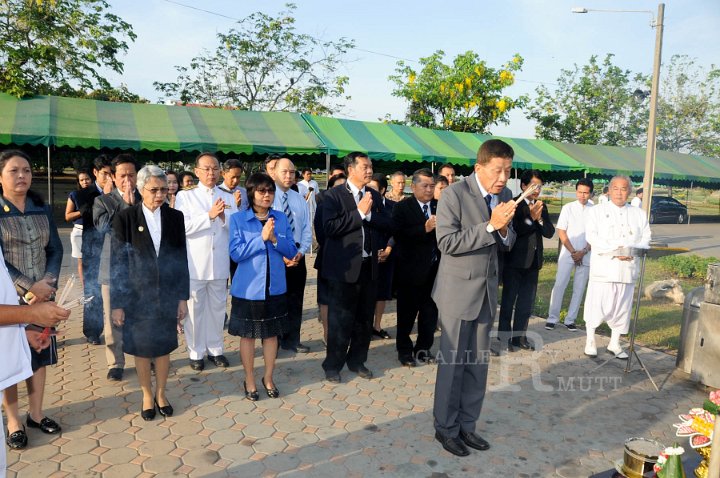 DSC_4618.jpg - ซ้อมใหญ่พิธีพระราชทานปริญญาบัตรฯ มหาวิทยาลัยเทคโนโลยีราชมงคลประจำปีการศึกษา 2553 (ช่วงเช้า วันที่ 20 04 55)