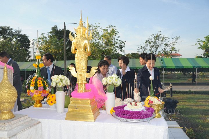 DSC_4633.jpg - ซ้อมใหญ่พิธีพระราชทานปริญญาบัตรฯ มหาวิทยาลัยเทคโนโลยีราชมงคลประจำปีการศึกษา 2553 (ช่วงเช้า วันที่ 20 04 55)