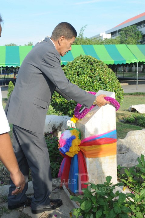 DSC_4744.jpg - ซ้อมใหญ่พิธีพระราชทานปริญญาบัตรฯ มหาวิทยาลัยเทคโนโลยีราชมงคลประจำปีการศึกษา 2553 (ช่วงเช้า วันที่ 20 04 55)