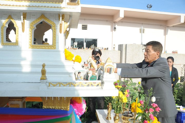 DSC_4766.jpg - ซ้อมใหญ่พิธีพระราชทานปริญญาบัตรฯ มหาวิทยาลัยเทคโนโลยีราชมงคลประจำปีการศึกษา 2553 (ช่วงเช้า วันที่ 20 04 55)