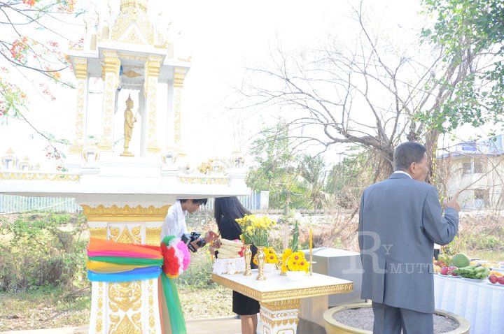 DSC_4781.jpg - ซ้อมใหญ่พิธีพระราชทานปริญญาบัตรฯ มหาวิทยาลัยเทคโนโลยีราชมงคลประจำปีการศึกษา 2553 (ช่วงเช้า วันที่ 20 04 55)