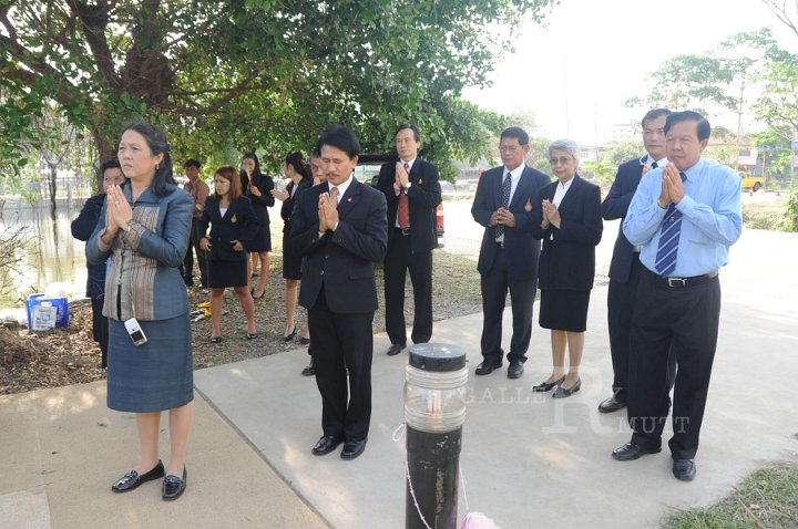 DSC_4803.jpg - ซ้อมใหญ่พิธีพระราชทานปริญญาบัตรฯ มหาวิทยาลัยเทคโนโลยีราชมงคลประจำปีการศึกษา 2553 (ช่วงเช้า วันที่ 20 04 55)