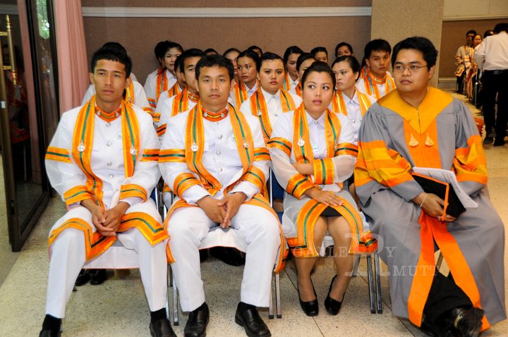 DSC_4867.jpg - ซ้อมใหญ่พิธีพระราชทานปริญญาบัตรฯ มหาวิทยาลัยเทคโนโลยีราชมงคลประจำปีการศึกษา 2553 (ช่วงเช้า วันที่ 20 04 55)