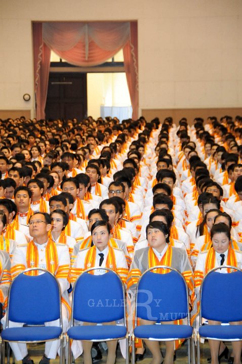 DSC_4878.jpg - ซ้อมใหญ่พิธีพระราชทานปริญญาบัตรฯ มหาวิทยาลัยเทคโนโลยีราชมงคลประจำปีการศึกษา 2553 (ช่วงเช้า วันที่ 20 04 55)