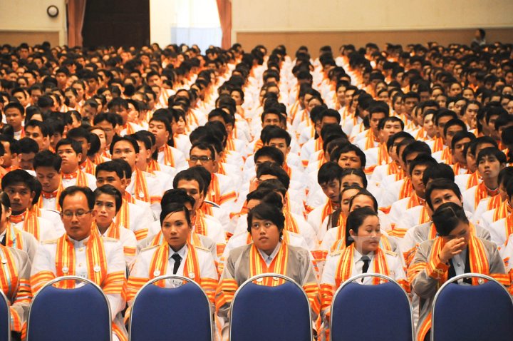 DSC_4879.jpg - ซ้อมใหญ่พิธีพระราชทานปริญญาบัตรฯ มหาวิทยาลัยเทคโนโลยีราชมงคลประจำปีการศึกษา 2553 (ช่วงเช้า วันที่ 20 04 55)