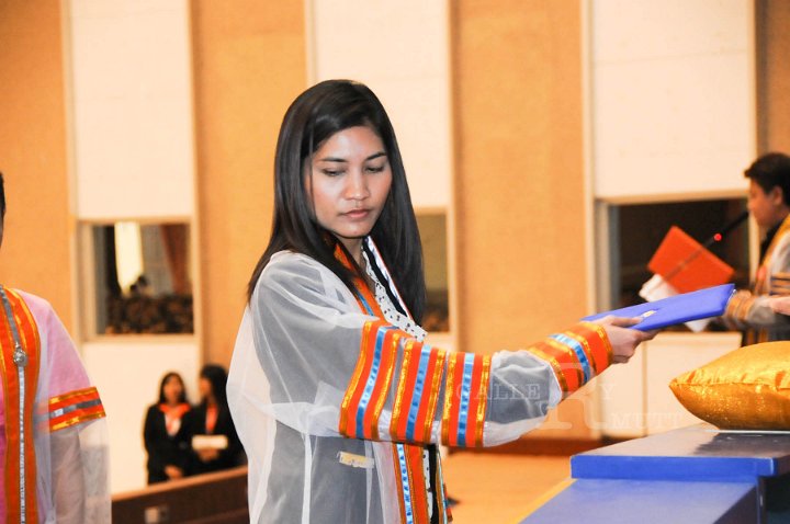 DSC_4883.jpg - ซ้อมใหญ่พิธีพระราชทานปริญญาบัตรฯ มหาวิทยาลัยเทคโนโลยีราชมงคลประจำปีการศึกษา 2553 (ช่วงเช้า วันที่ 20 04 55)