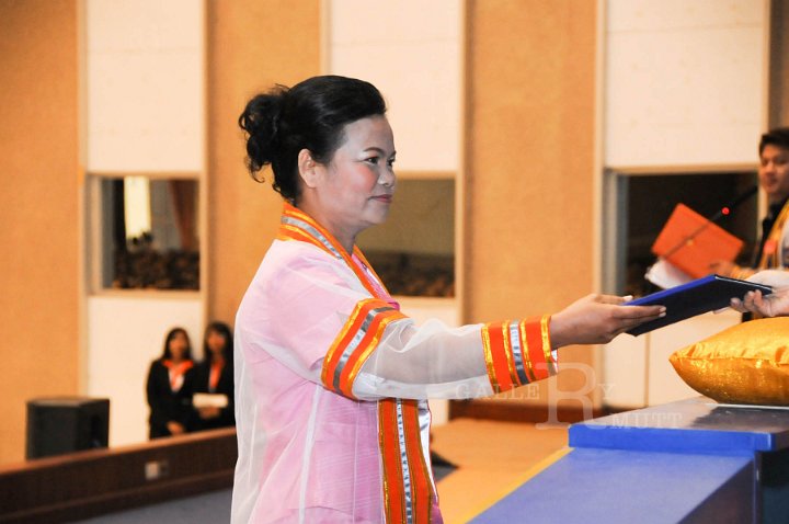 DSC_4884.jpg - ซ้อมใหญ่พิธีพระราชทานปริญญาบัตรฯ มหาวิทยาลัยเทคโนโลยีราชมงคลประจำปีการศึกษา 2553 (ช่วงเช้า วันที่ 20 04 55)