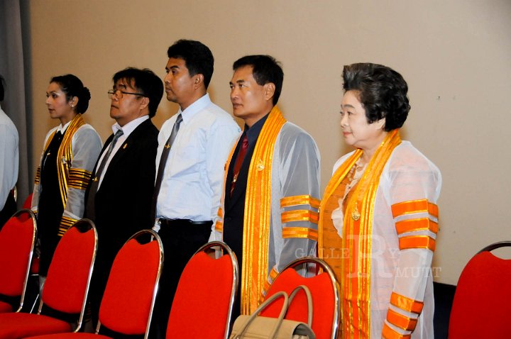 DSC_4887.jpg - ซ้อมใหญ่พิธีพระราชทานปริญญาบัตรฯ มหาวิทยาลัยเทคโนโลยีราชมงคลประจำปีการศึกษา 2553 (ช่วงเช้า วันที่ 20 04 55)