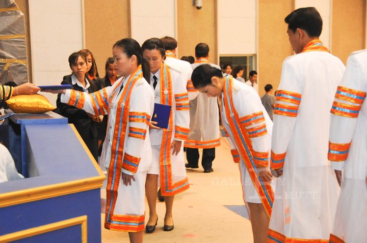 DSC_4903.jpg - ซ้อมใหญ่พิธีพระราชทานปริญญาบัตรฯ มหาวิทยาลัยเทคโนโลยีราชมงคลประจำปีการศึกษา 2553 (ช่วงเช้า วันที่ 20 04 55)