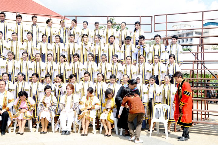 DSC_4967.jpg - ซ้อมใหญ่พิธีพระราชทานปริญญาบัตรฯ มหาวิทยาลัยเทคโนโลยีราชมงคลประจำปีการศึกษา 2553 (ช่วงเช้า วันที่ 20 04 55)