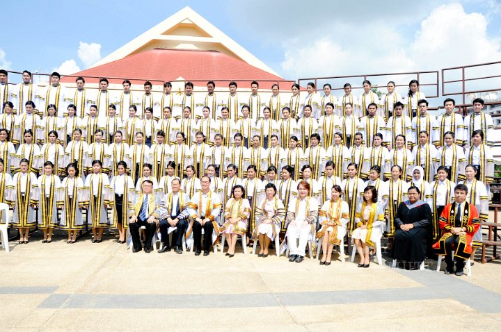 DSC_4971.jpg - ซ้อมใหญ่พิธีพระราชทานปริญญาบัตรฯ มหาวิทยาลัยเทคโนโลยีราชมงคลประจำปีการศึกษา 2553 (ช่วงเช้า วันที่ 20 04 55)
