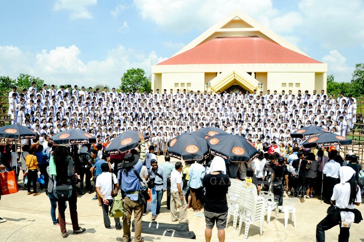 DSC_5005.jpg - ซ้อมใหญ่พิธีพระราชทานปริญญาบัตรฯ มหาวิทยาลัยเทคโนโลยีราชมงคลประจำปีการศึกษา 2553 (ช่วงเช้า วันที่ 20 04 55)