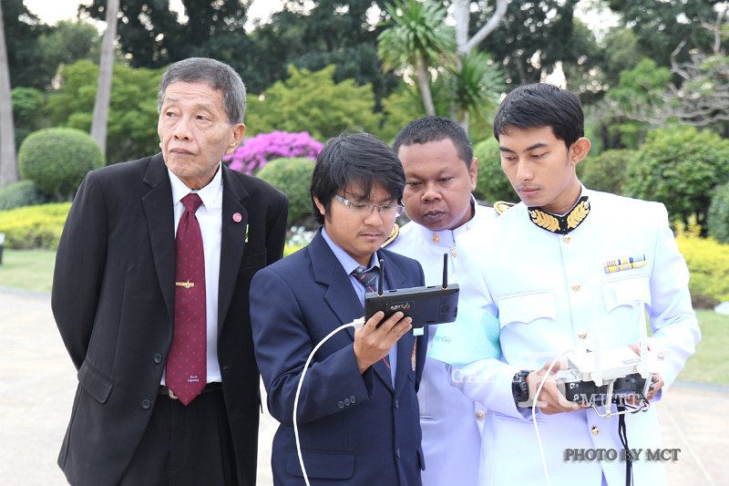 file064.jpg