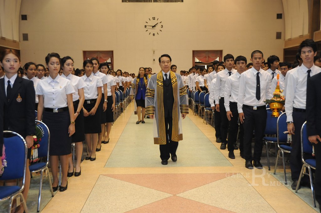 DSC_1942.JPG - พิธีไหว้ครู ประจำปีการศึกษา 2555