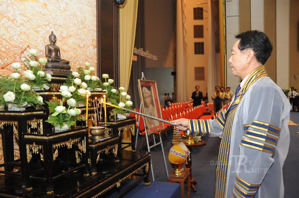 DSC_1960.JPG - พิธีไหว้ครู ประจำปีการศึกษา 2555