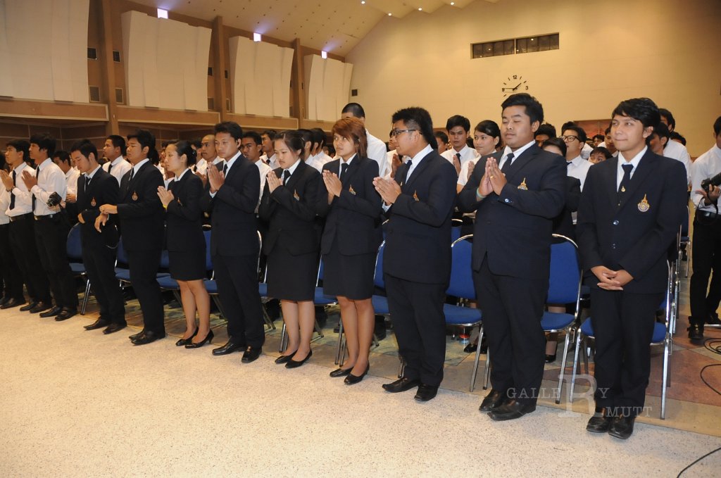 DSC_1962.JPG - พิธีไหว้ครู ประจำปีการศึกษา 2555